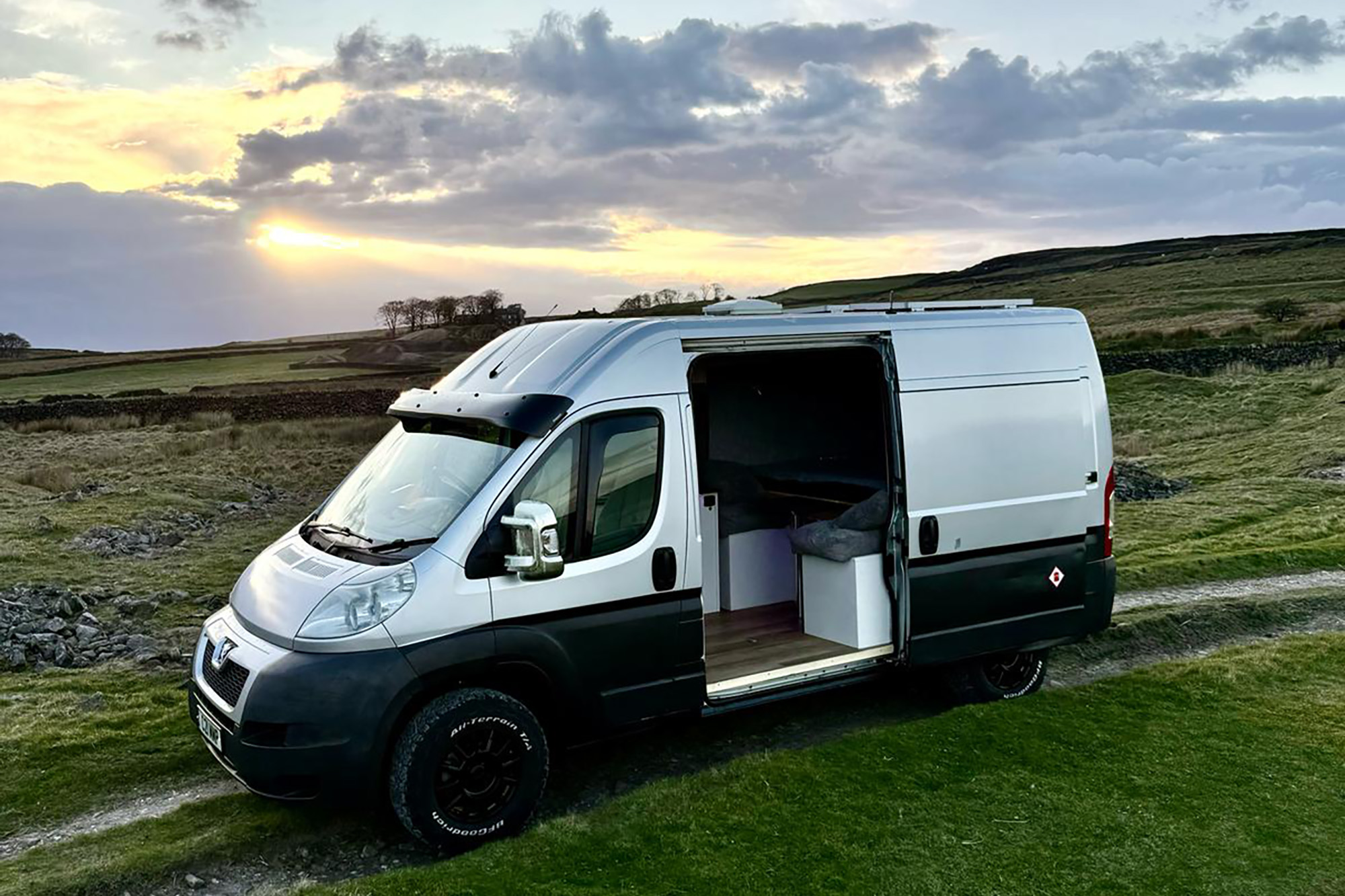 Skipton Camperhire Vauxhall Van Yorkshire Dales